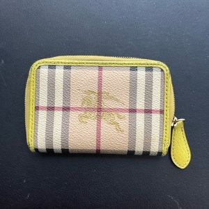 Burberry Zipper Wallet